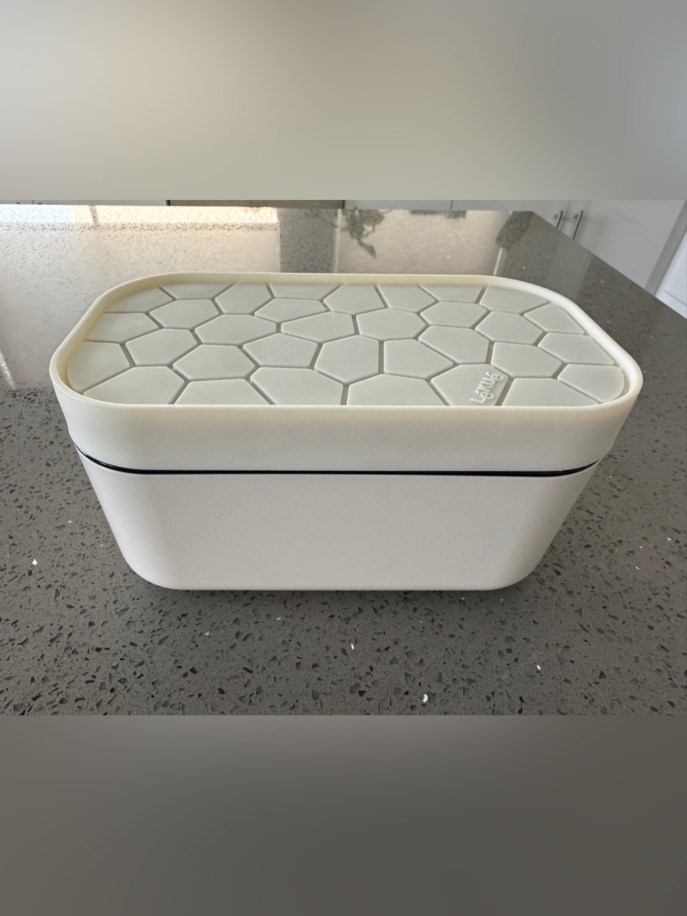 Ice Cube Maker For Freezer With Lid & Bin - Picture 5 of 12